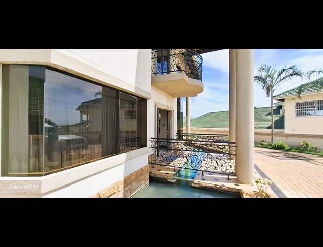 5 BEDROOM HOUSE FOR SALE IN MOUNT EDGECOMBE